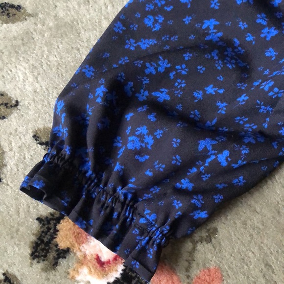 Cute, feminine blouse by Philosophy - peasant style size M - Picture 3 of 7